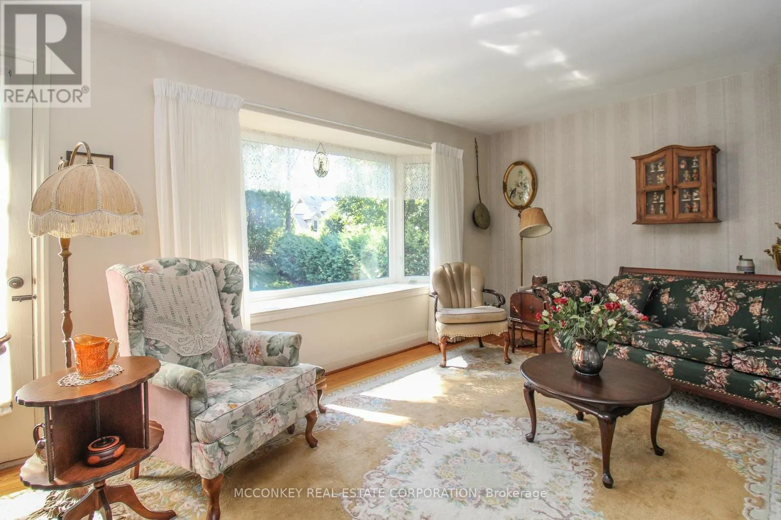 17 ENGLEBURN PLACE
