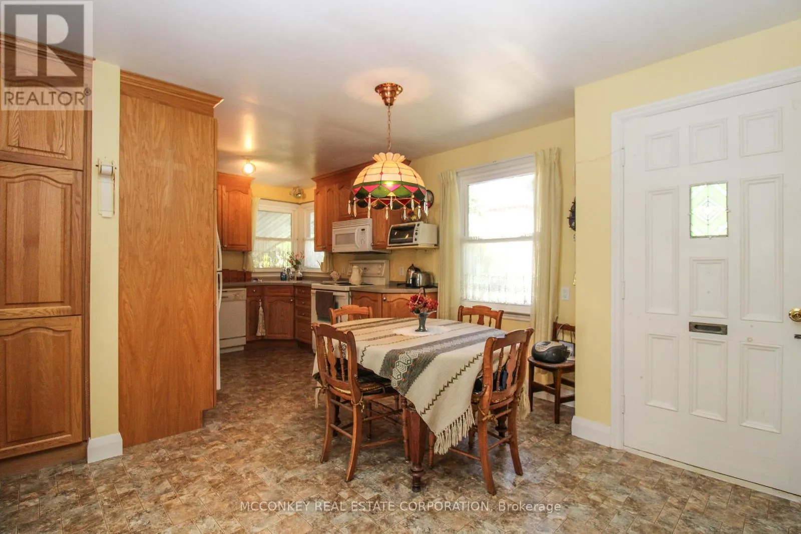 17 ENGLEBURN PLACE
