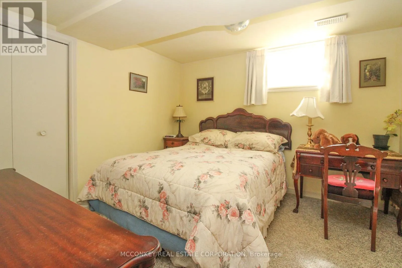 17 ENGLEBURN PLACE