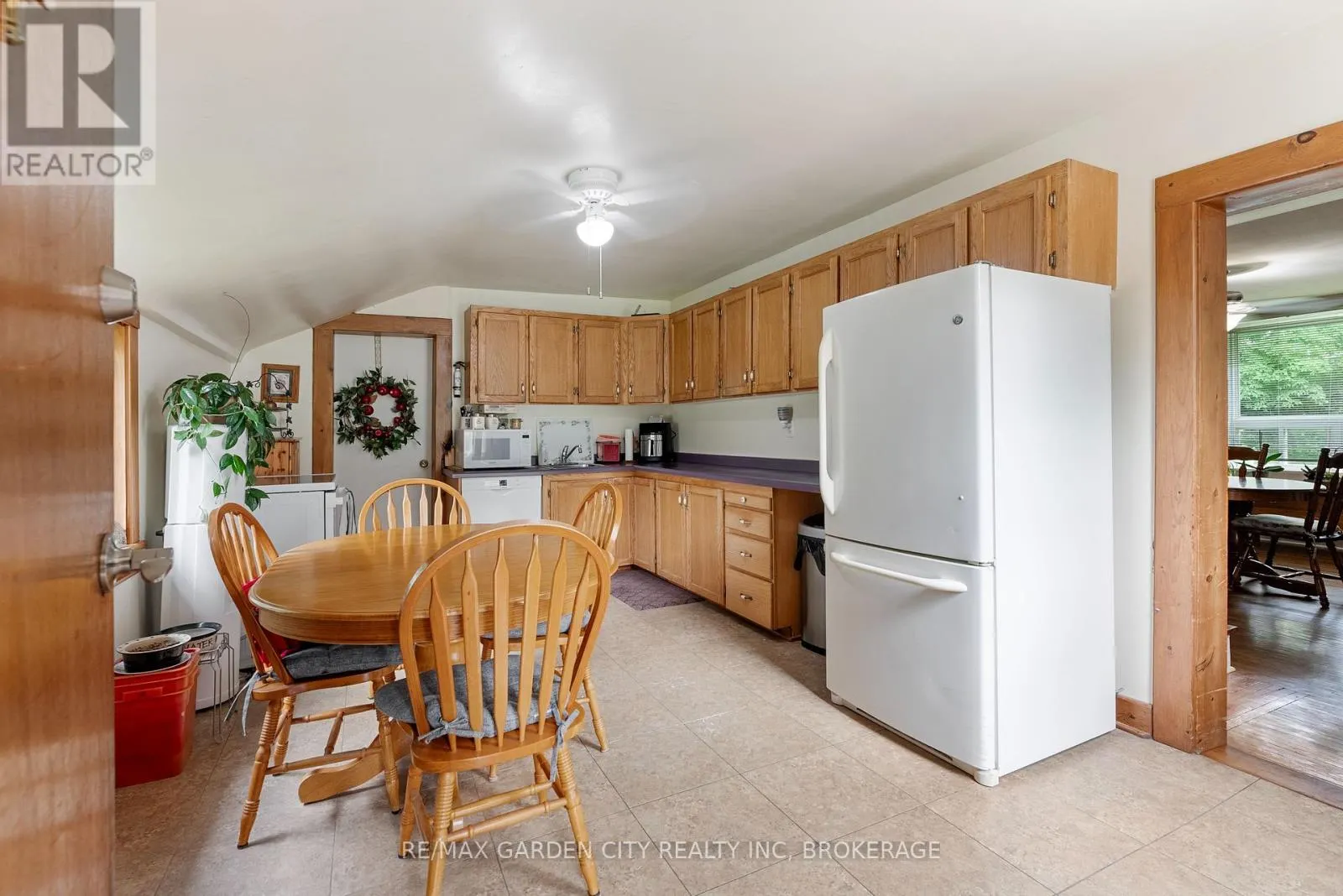 5400 NORTH SERVICE ROAD