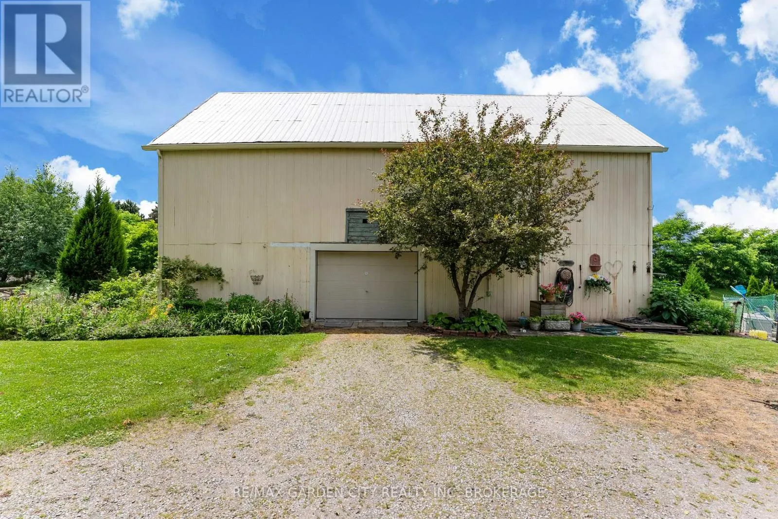 5400 NORTH SERVICE ROAD