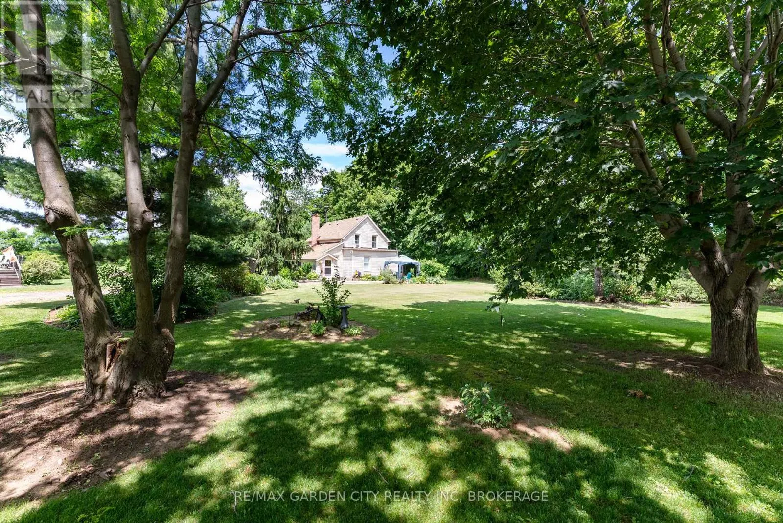 5400 NORTH SERVICE ROAD