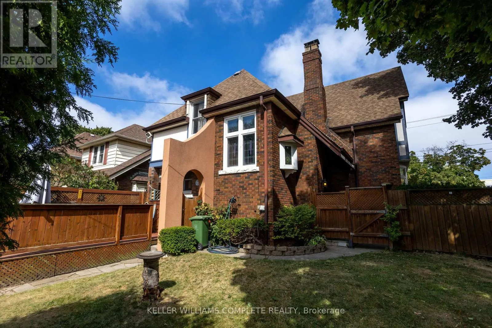 52 BALMORAL AVENUE S