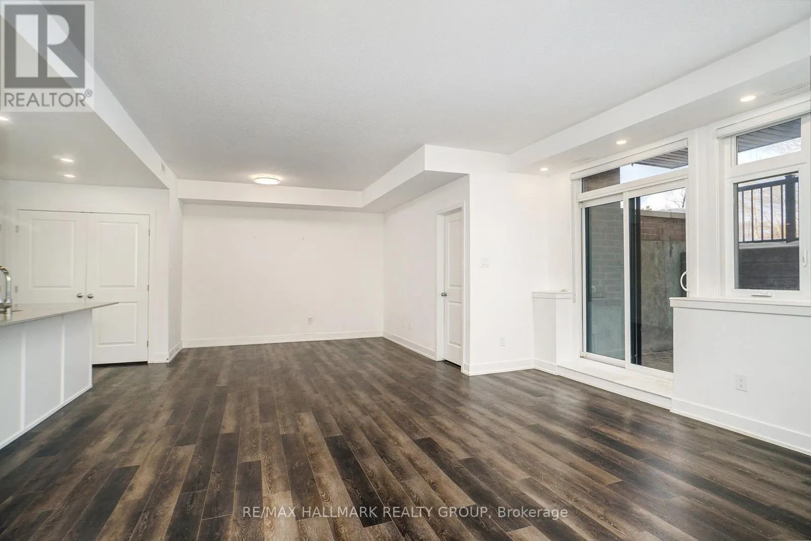 F - 380 ROLLING MEADOWS CRESCENT