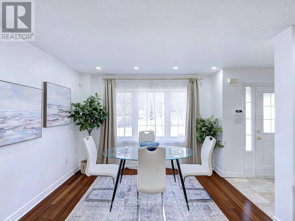 24 - 250 AINSLIE STREET