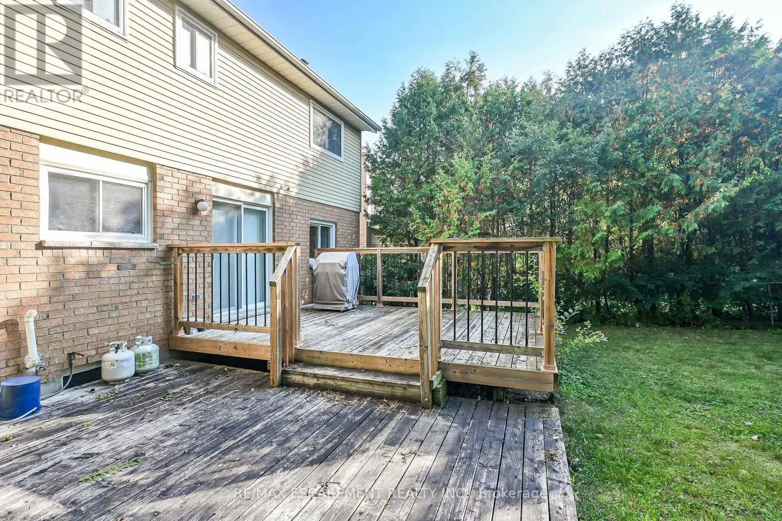 494 KORTRIGHT ROAD W