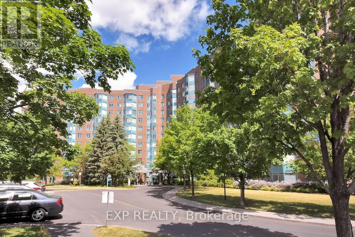 113 - 1025 GRENON AVENUE