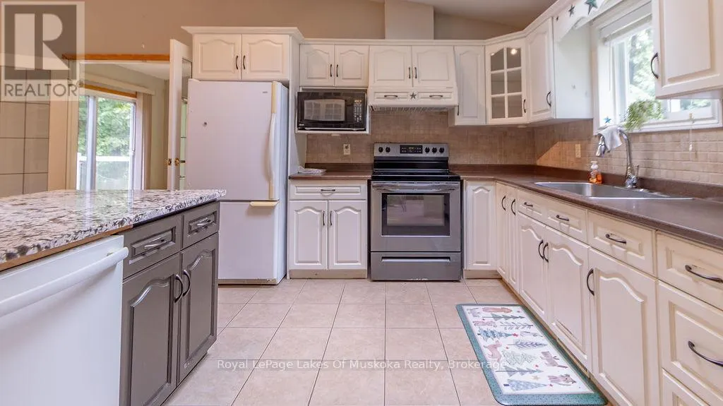 4244 MUSKOKA ROAD 117