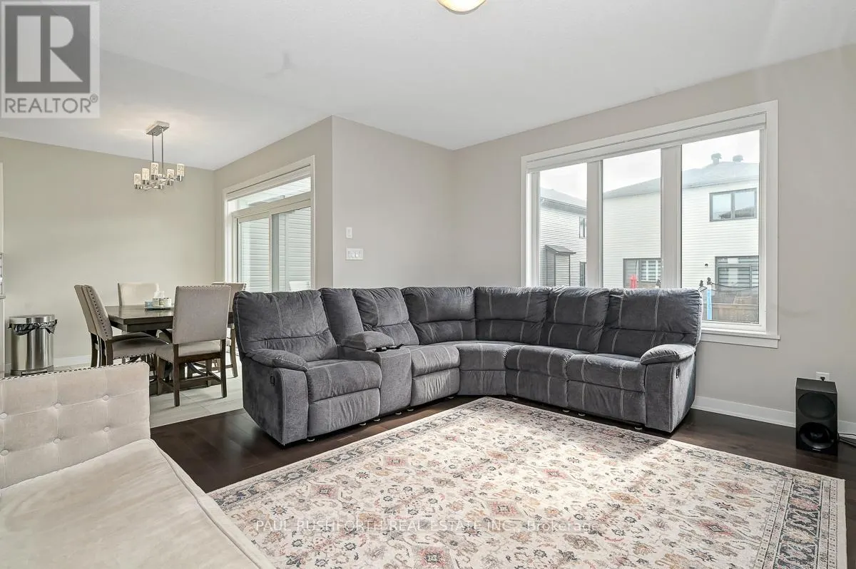 843 SENDERO WAY