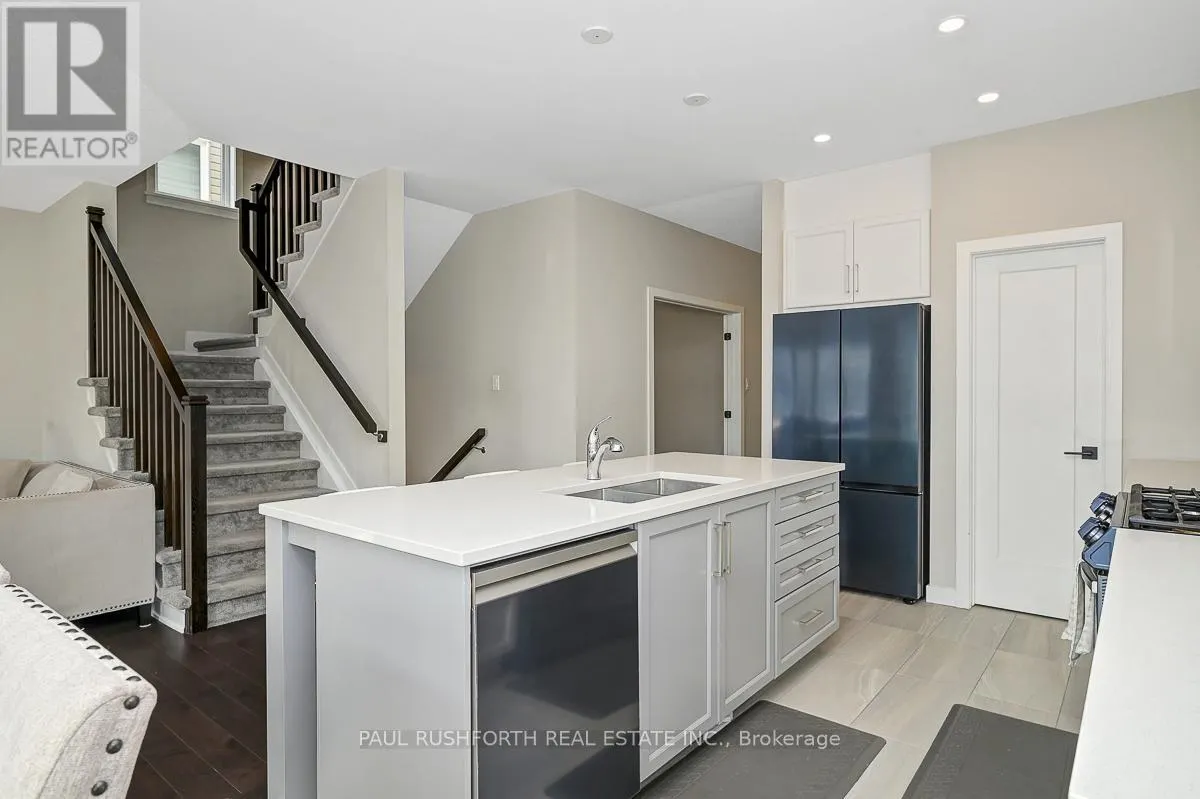 843 SENDERO WAY