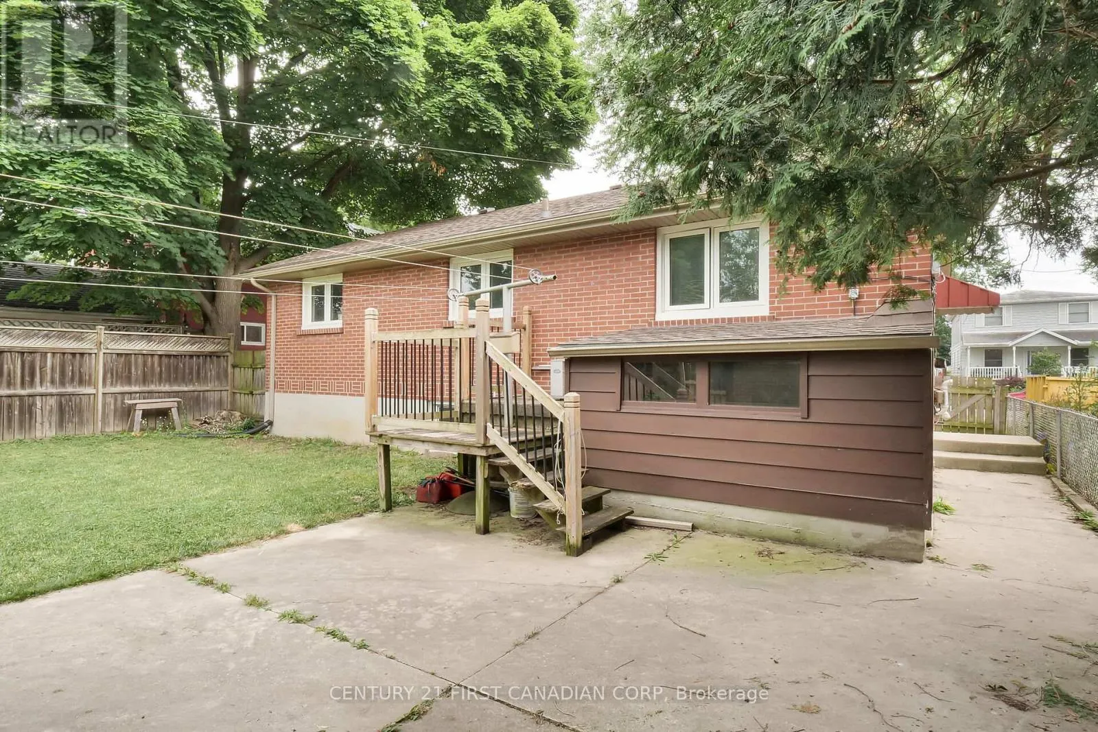 454 SALISBURY STREET