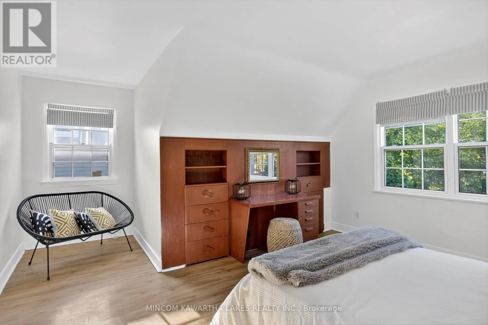 375 ALBERTUS AVENUE