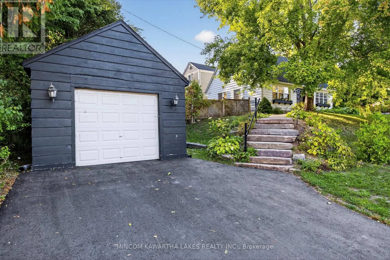 375 ALBERTUS AVENUE