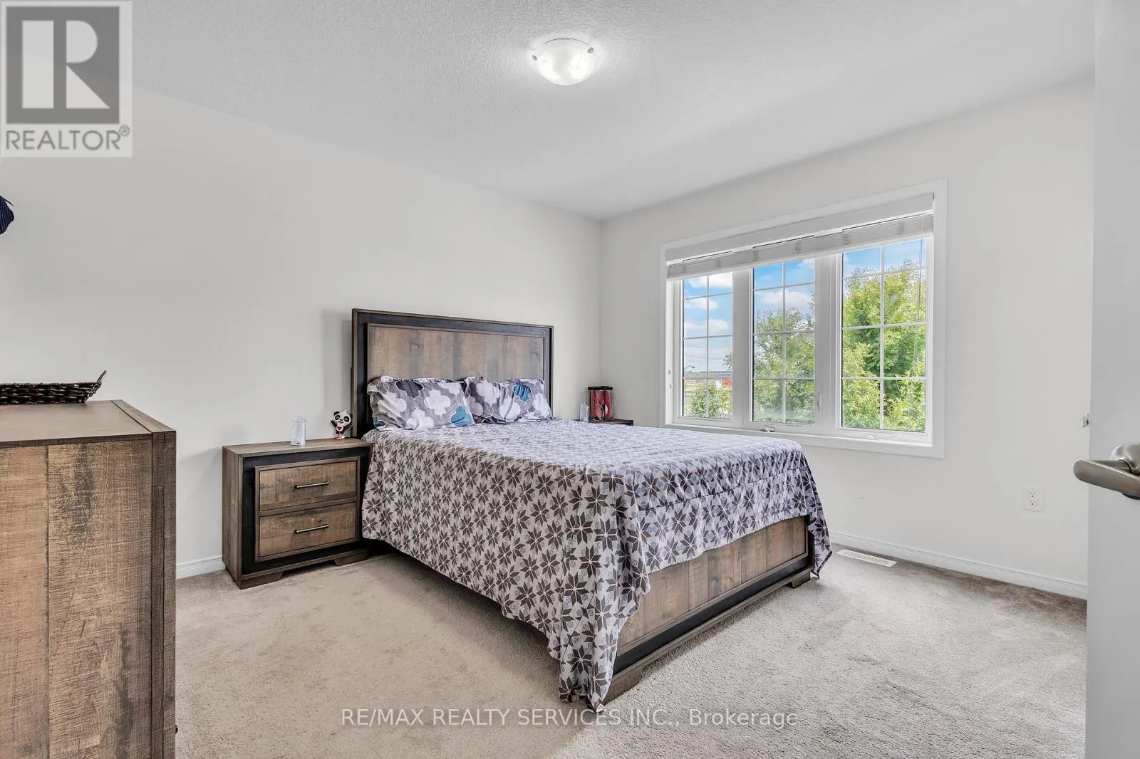 163 MUNRO CIRCLE