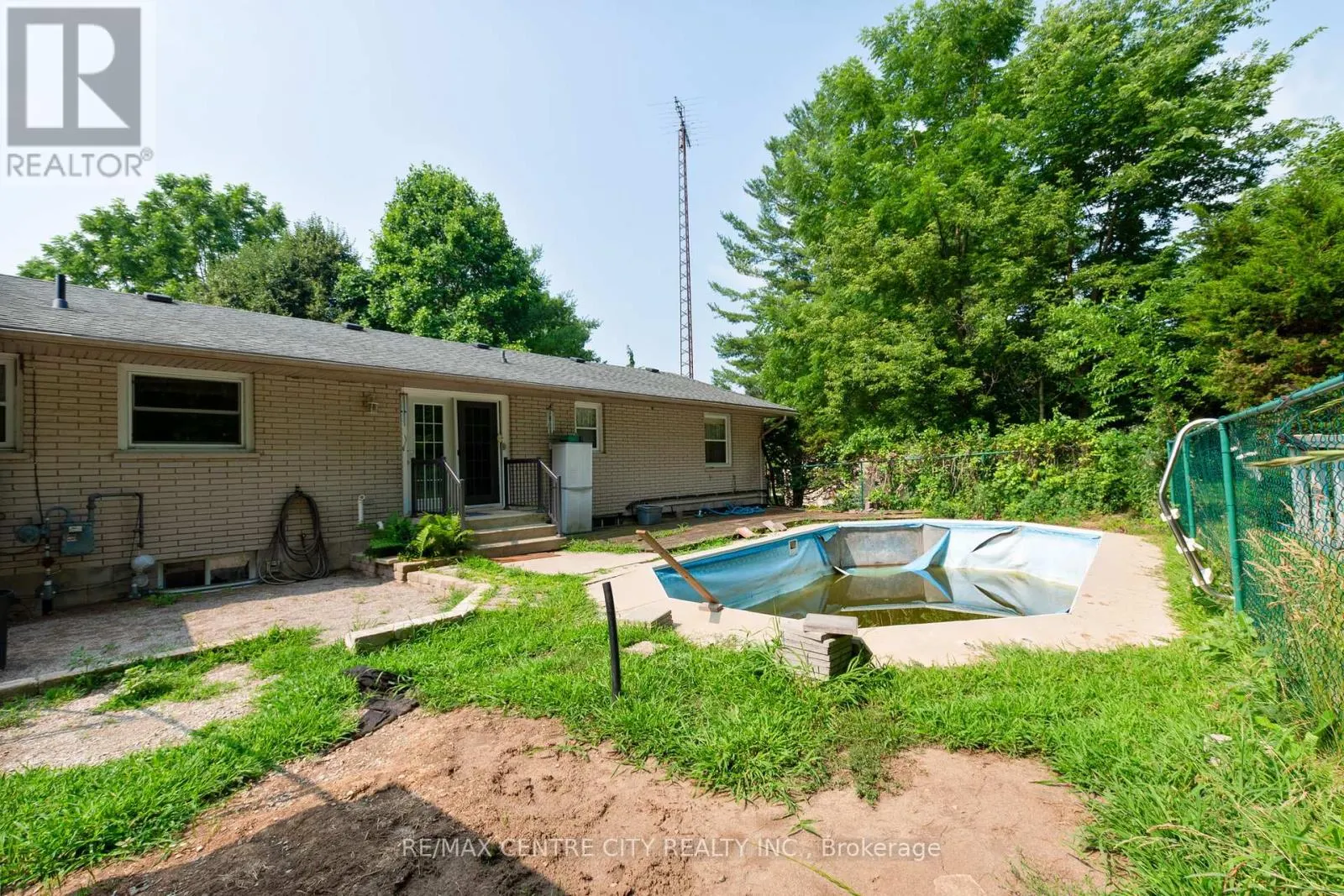 233 AMY STREET