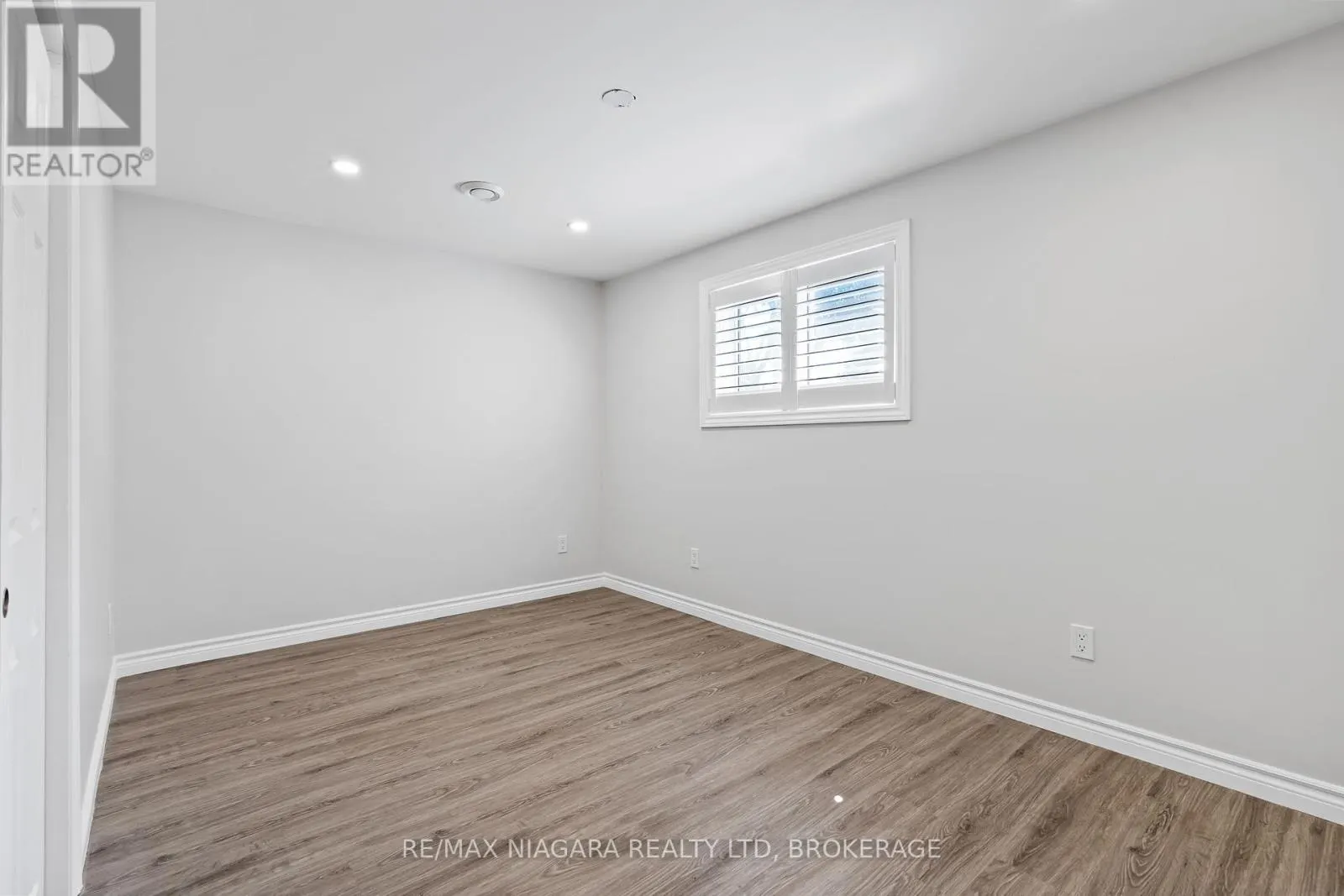 28 FIELDEN AVENUE