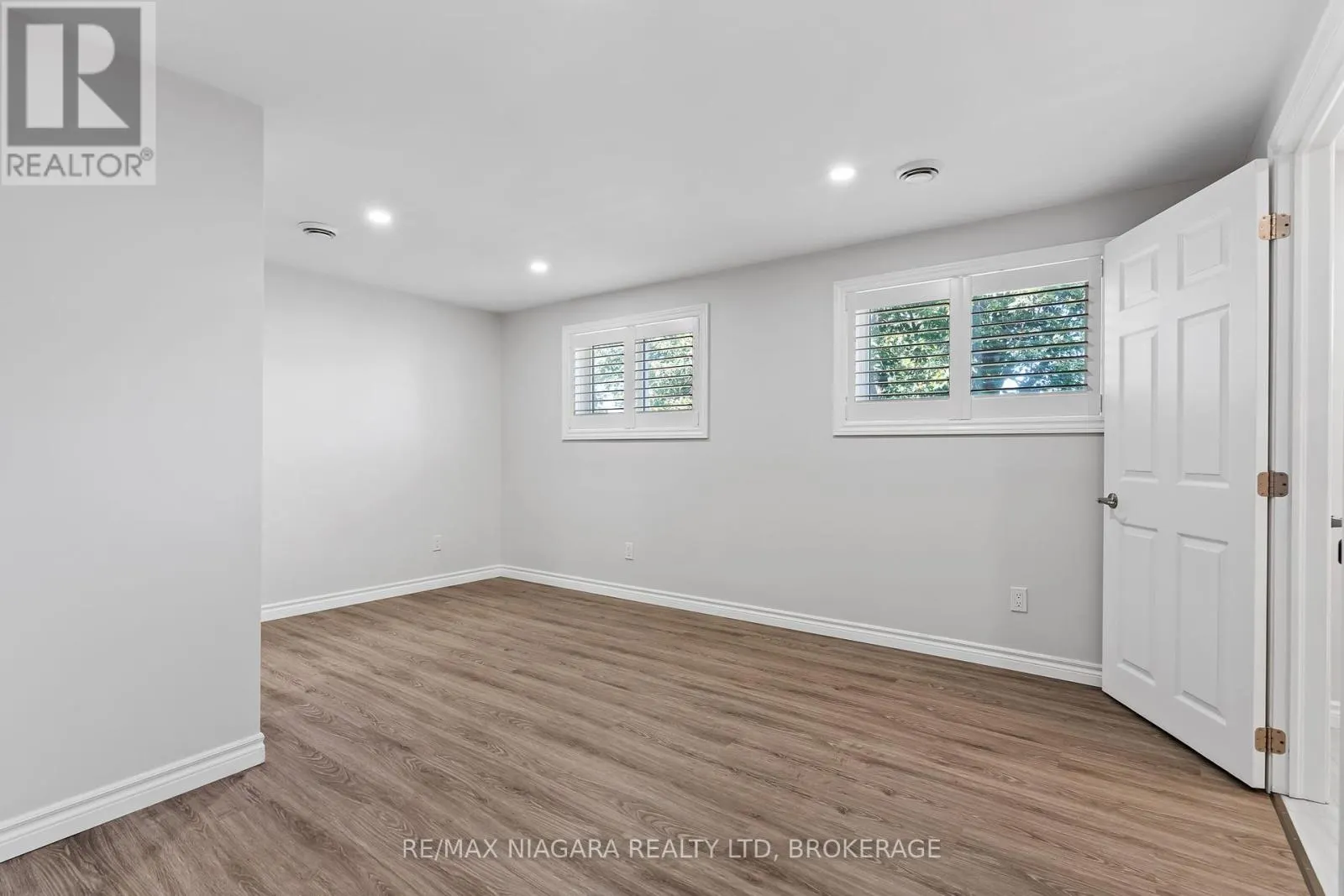 28 FIELDEN AVENUE