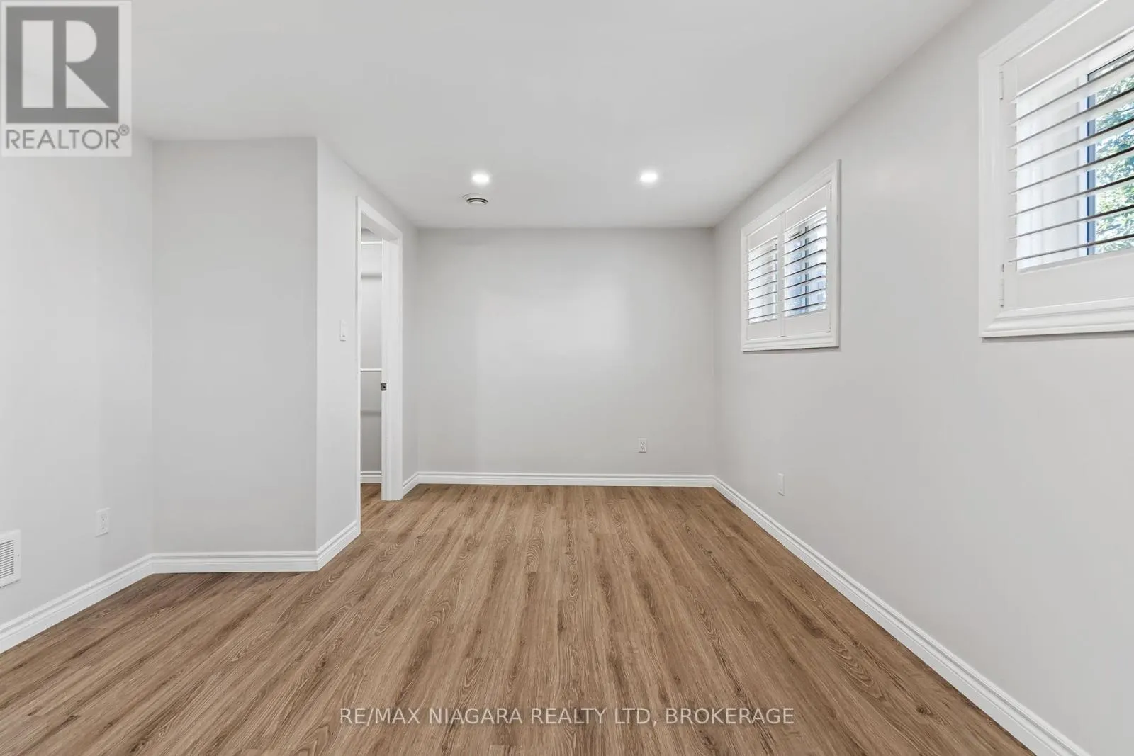 28 FIELDEN AVENUE