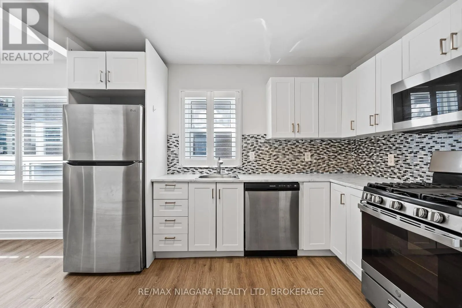 28 FIELDEN AVENUE