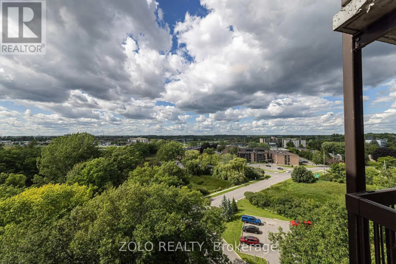 909 - 66 GREENVIEW DRIVE
