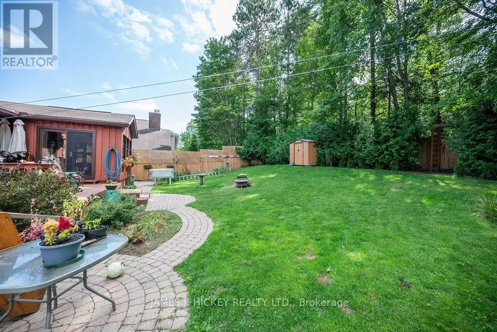 119 FRONTENAC CRESCENT