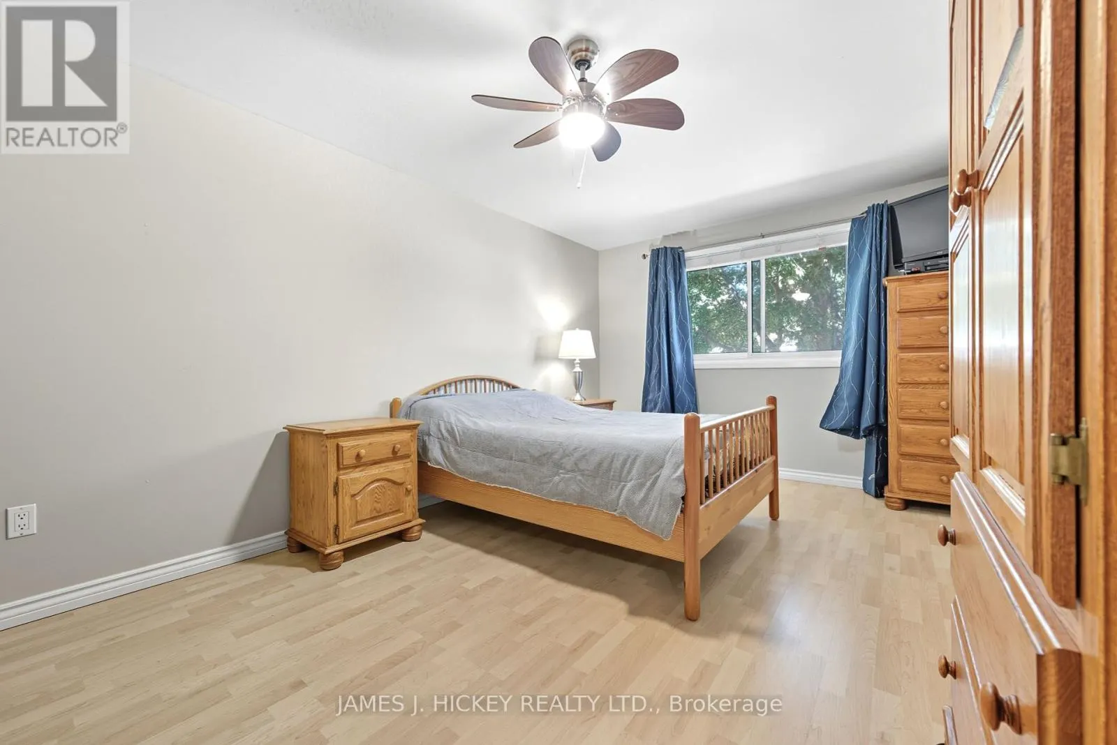 119 FRONTENAC CRESCENT