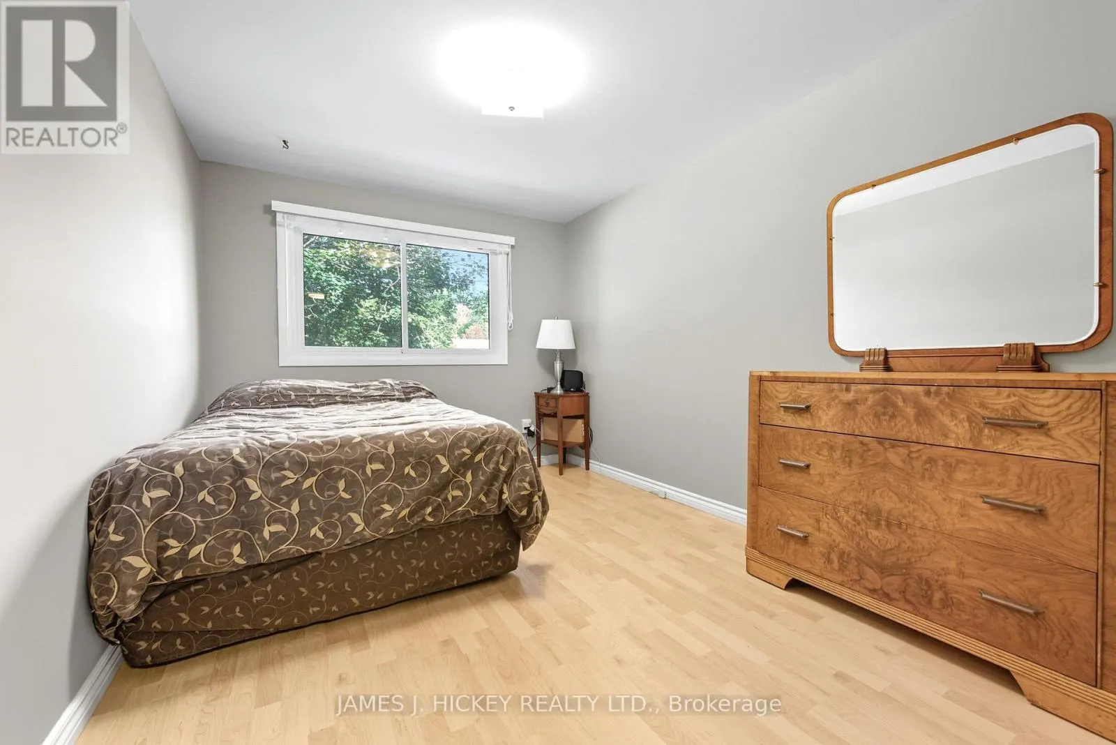 119 FRONTENAC CRESCENT