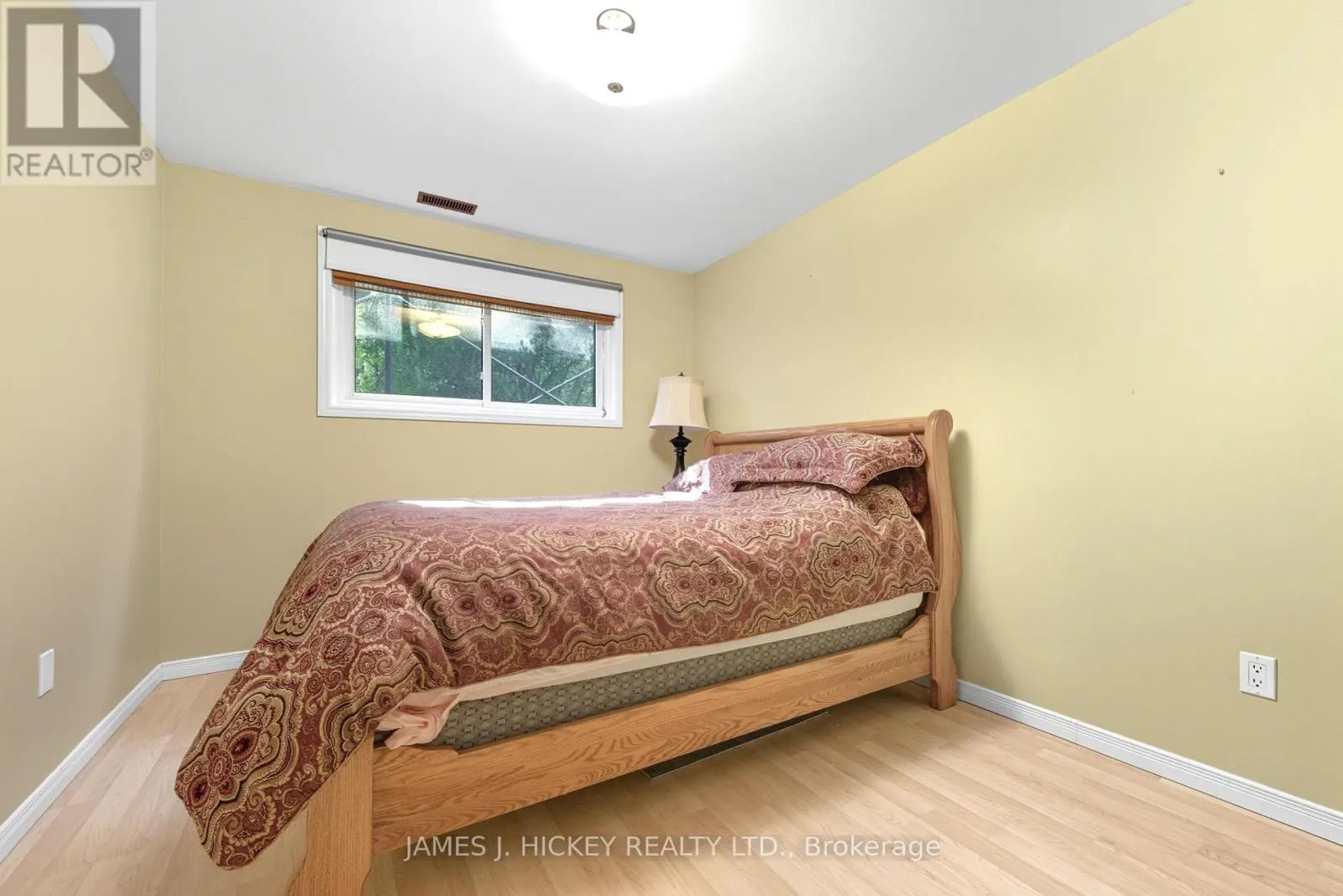 119 FRONTENAC CRESCENT