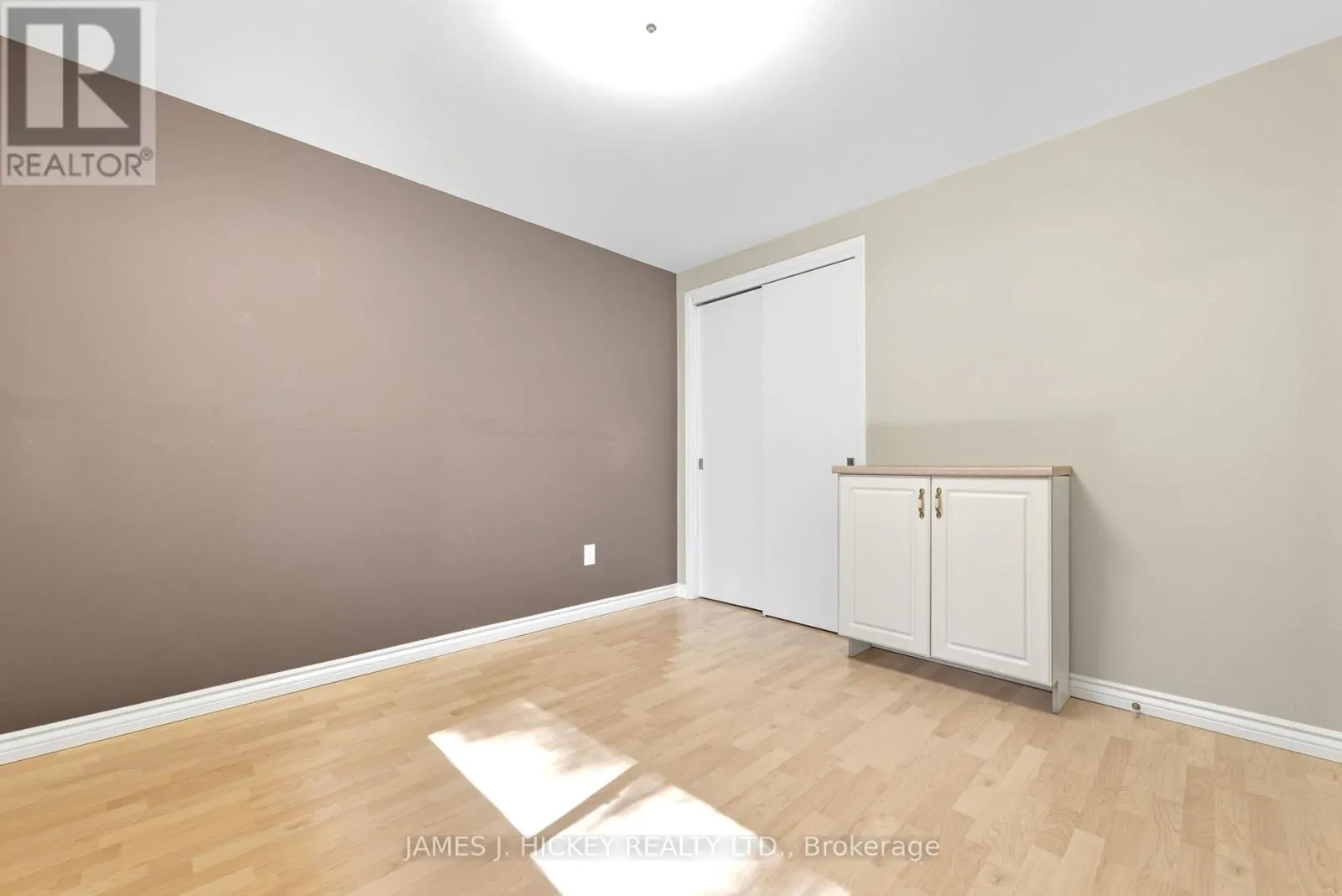 119 FRONTENAC CRESCENT