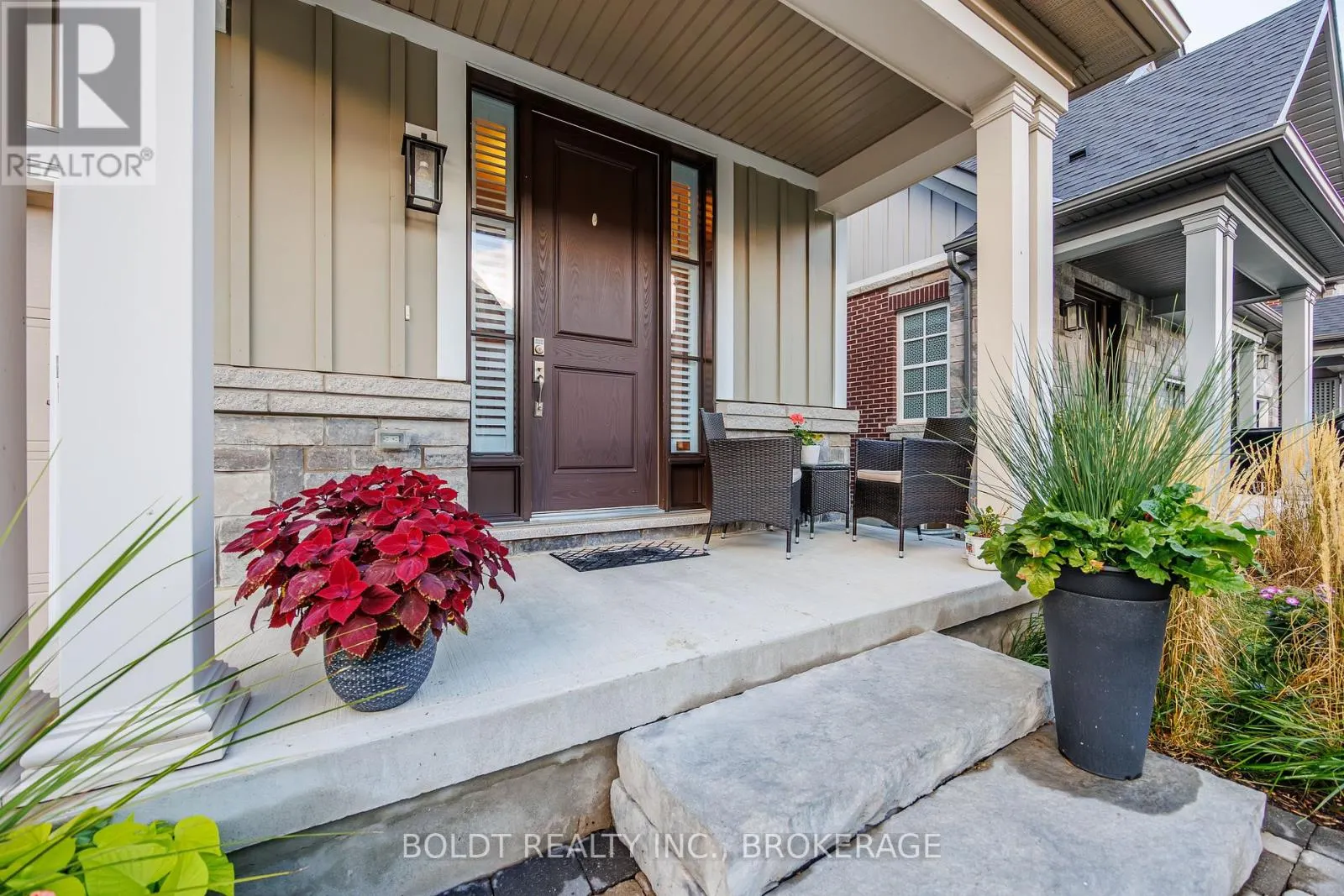 28 WINDSOR CIRCLE