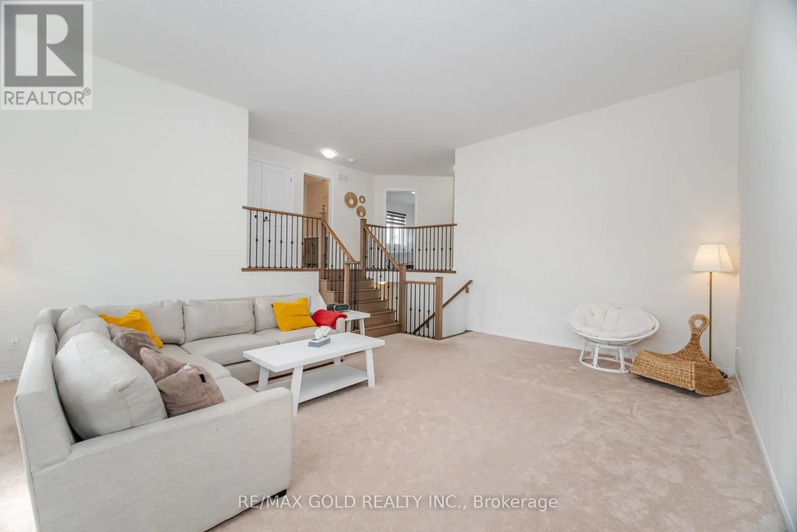 3 SARA DRIVE