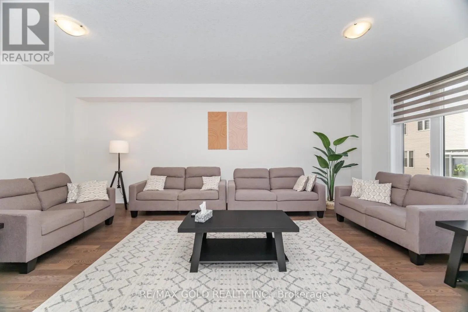3 SARA DRIVE
