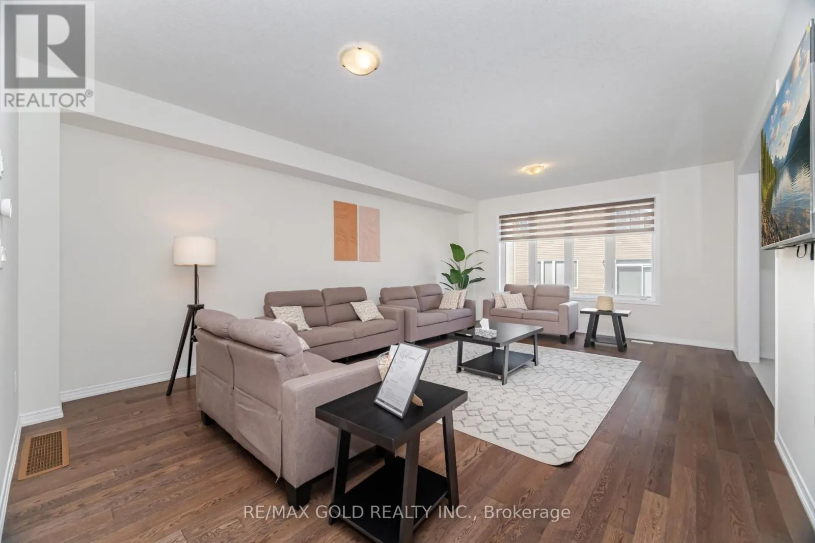 3 SARA DRIVE