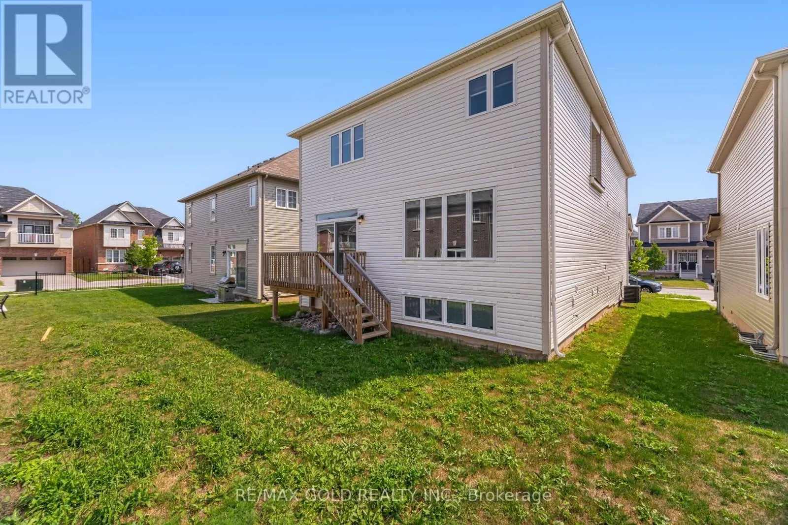 3 SARA DRIVE