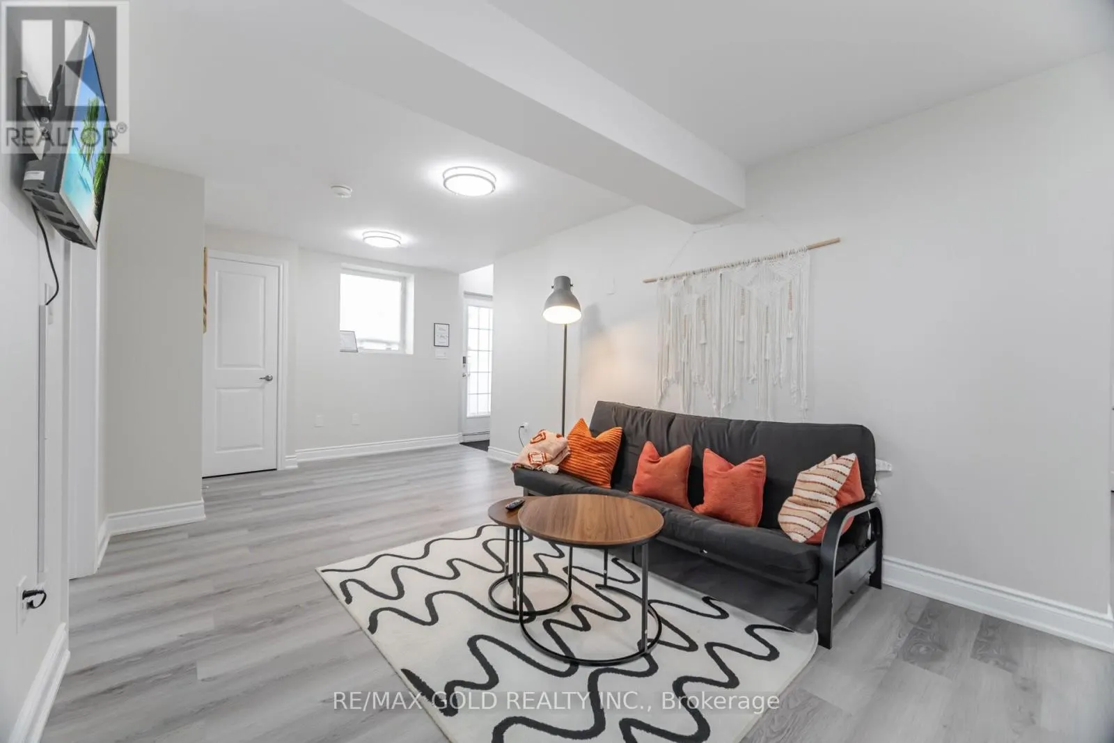 3 SARA DRIVE