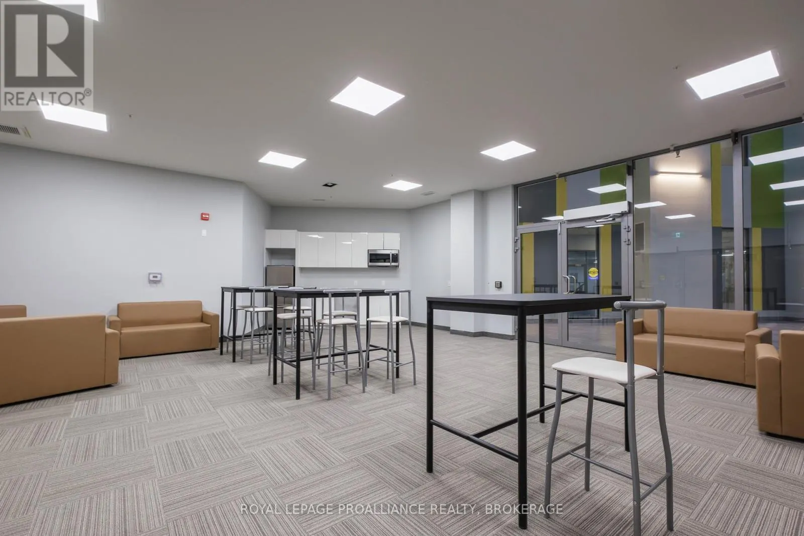 415 - 652 PRINCESS STREET, #415