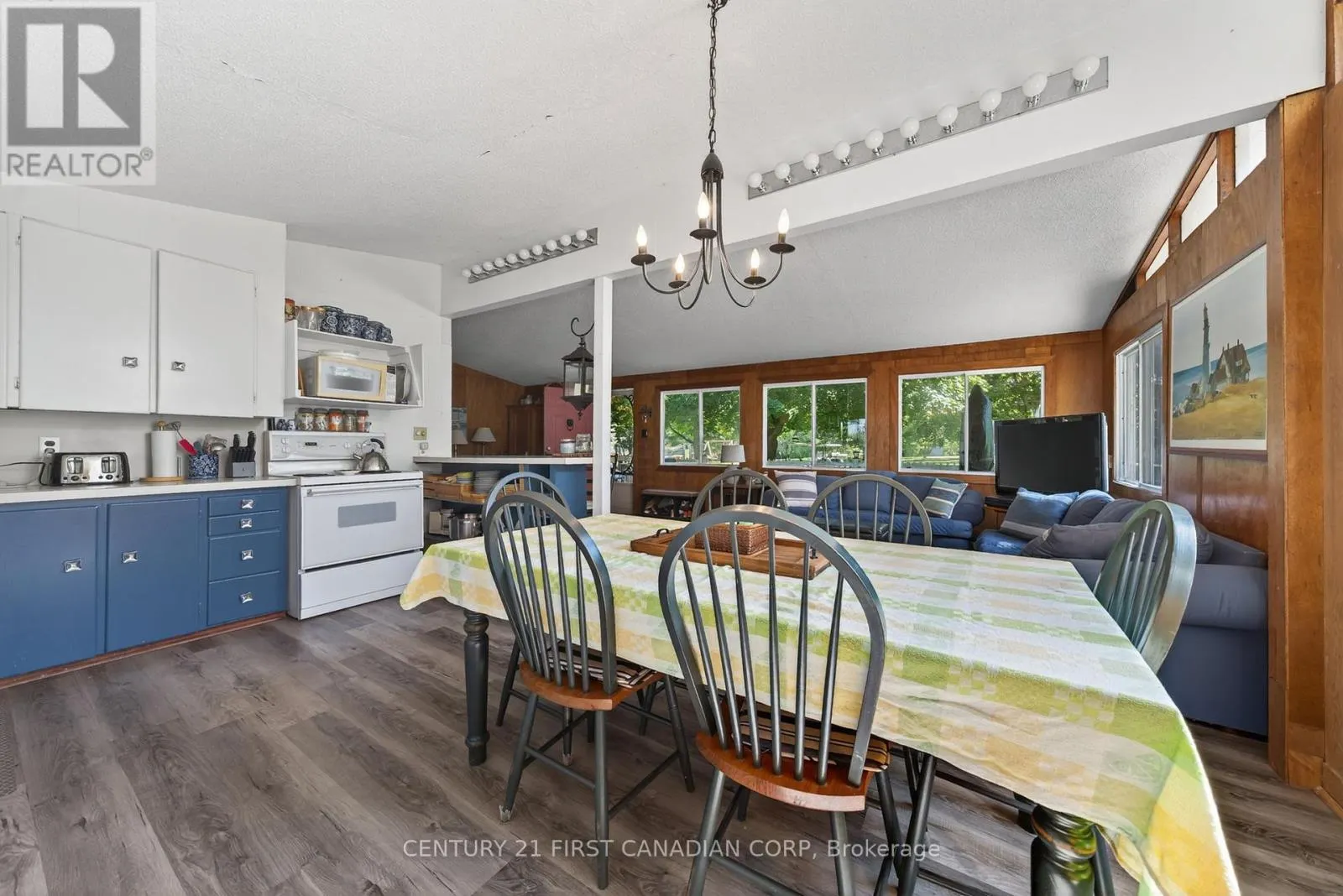 4 - 49075 DEXTER LINE, #4