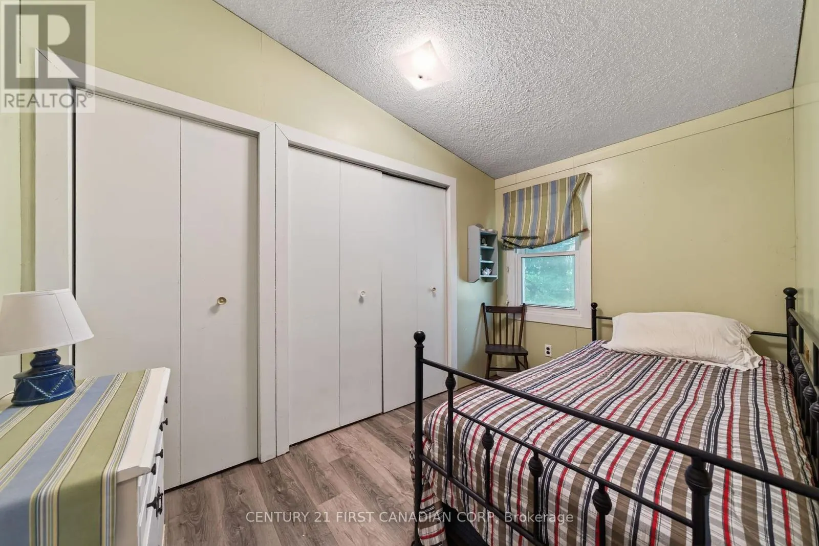 4 - 49075 DEXTER LINE, #4