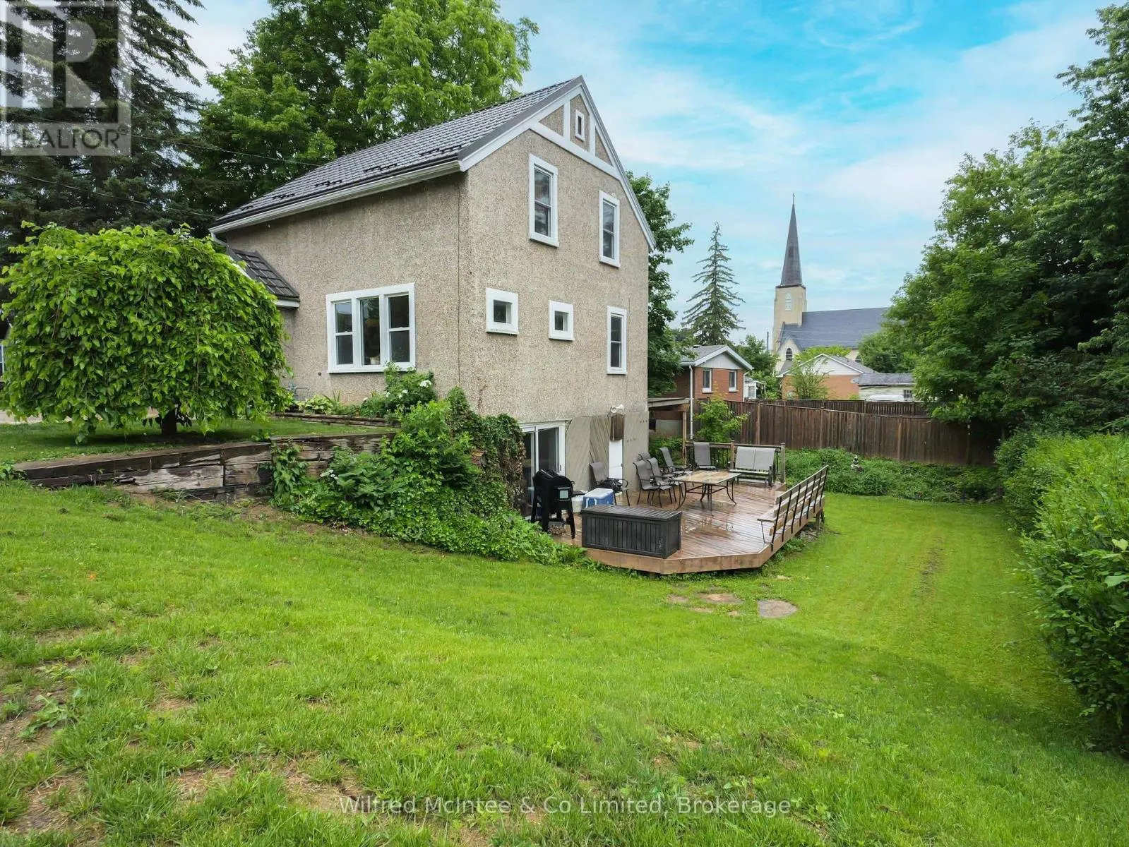 304 NAPIER STREET