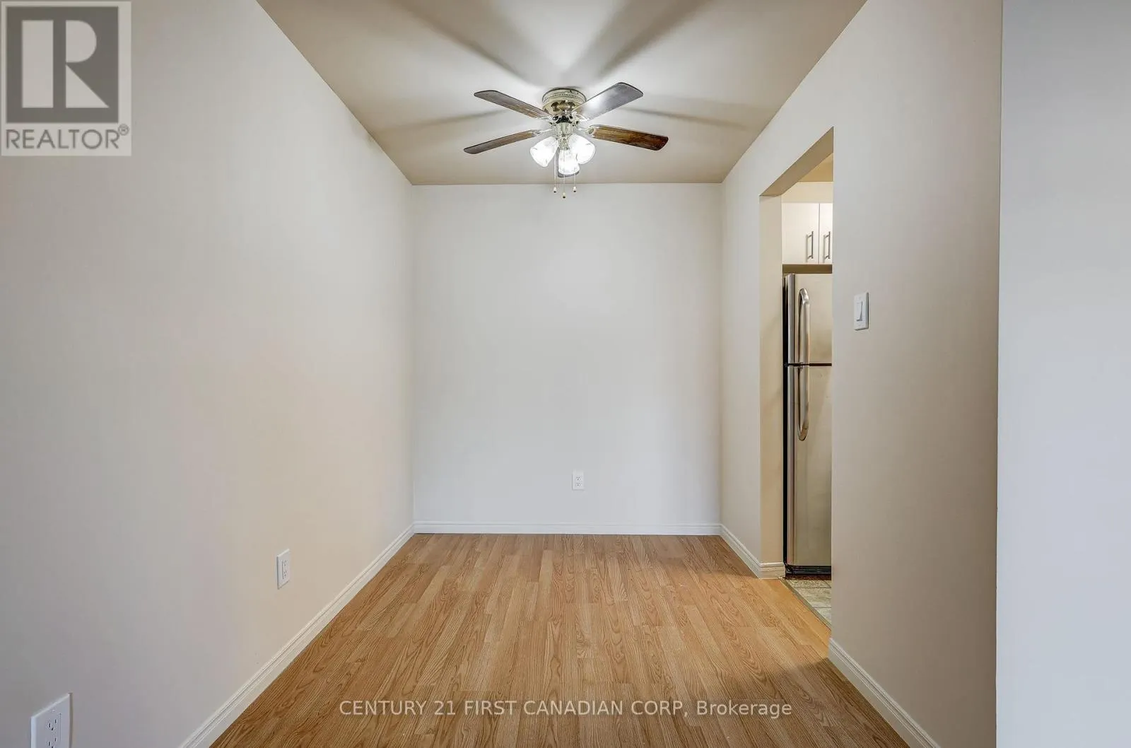 123 - 130 CONWAY DRIVE, #123