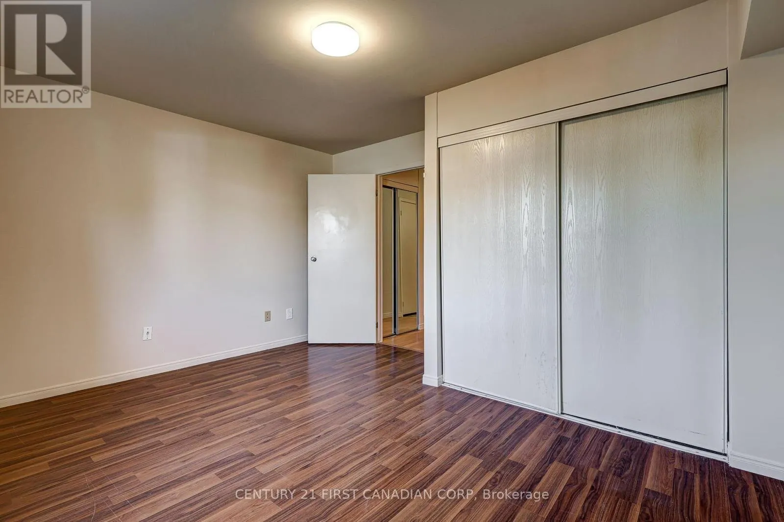 123 - 130 CONWAY DRIVE, #123