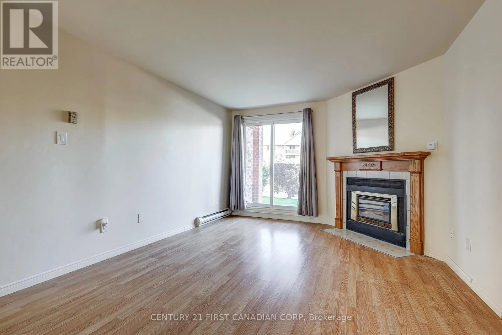 123 - 130 CONWAY DRIVE, #123