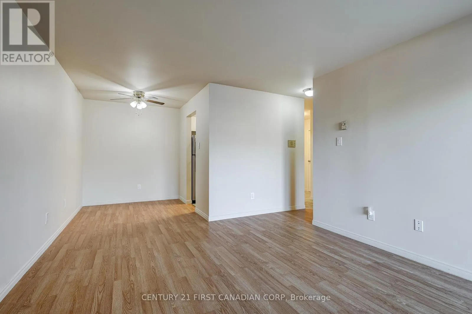 123 - 130 CONWAY DRIVE, #123