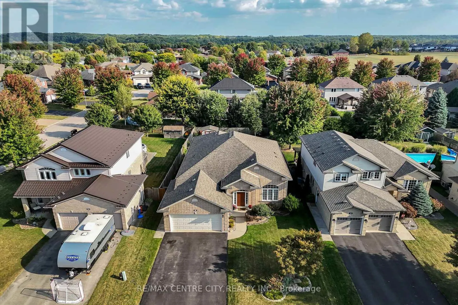 9 WILLARD CRESCENT
