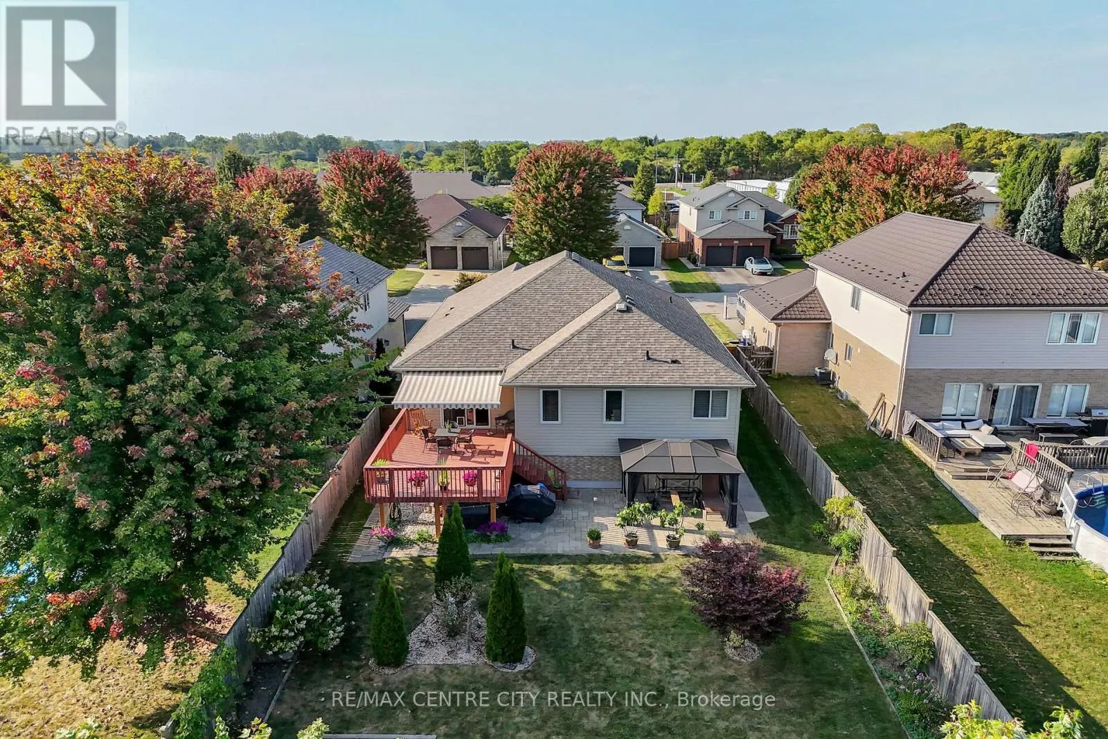 9 WILLARD CRESCENT