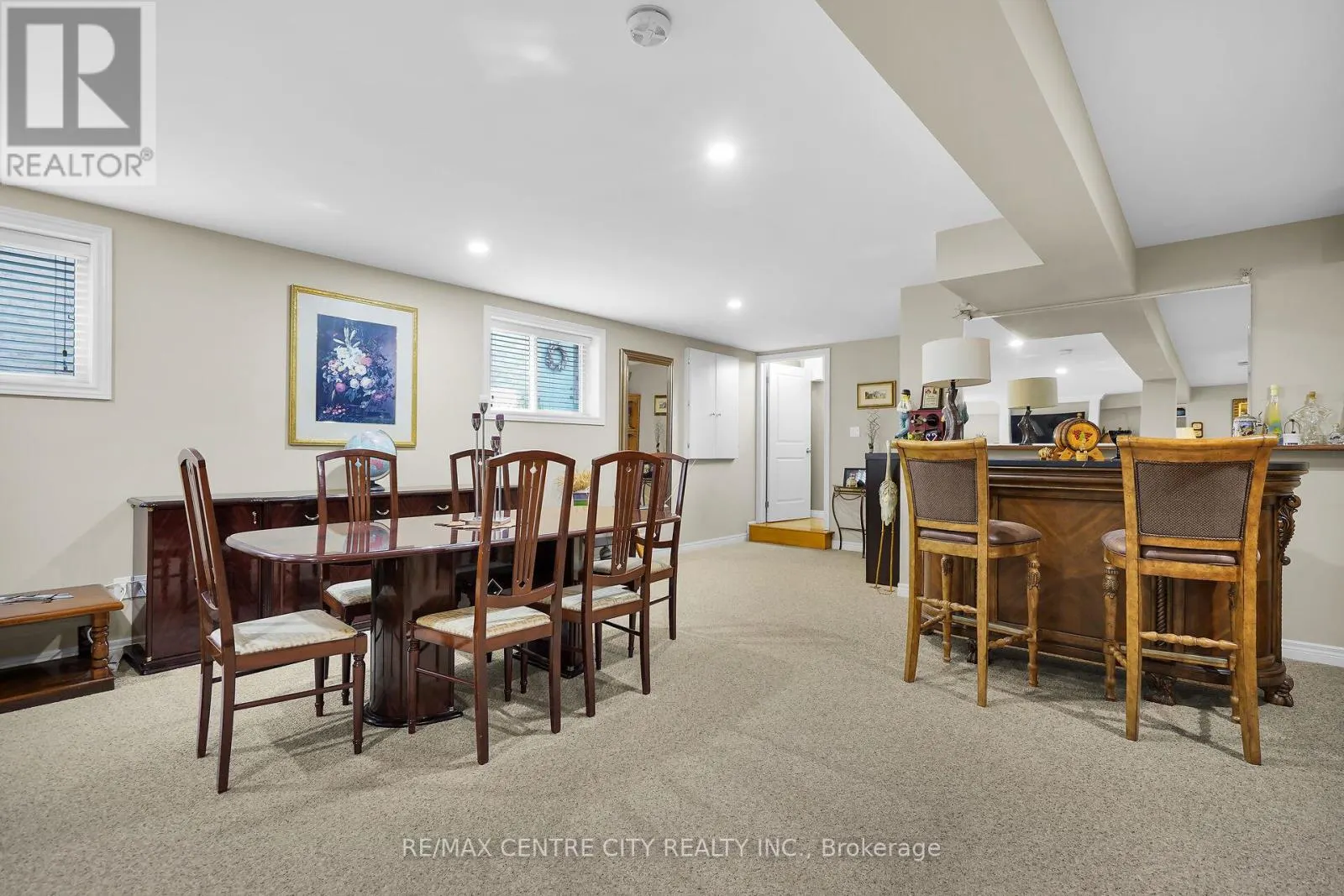 9 WILLARD CRESCENT