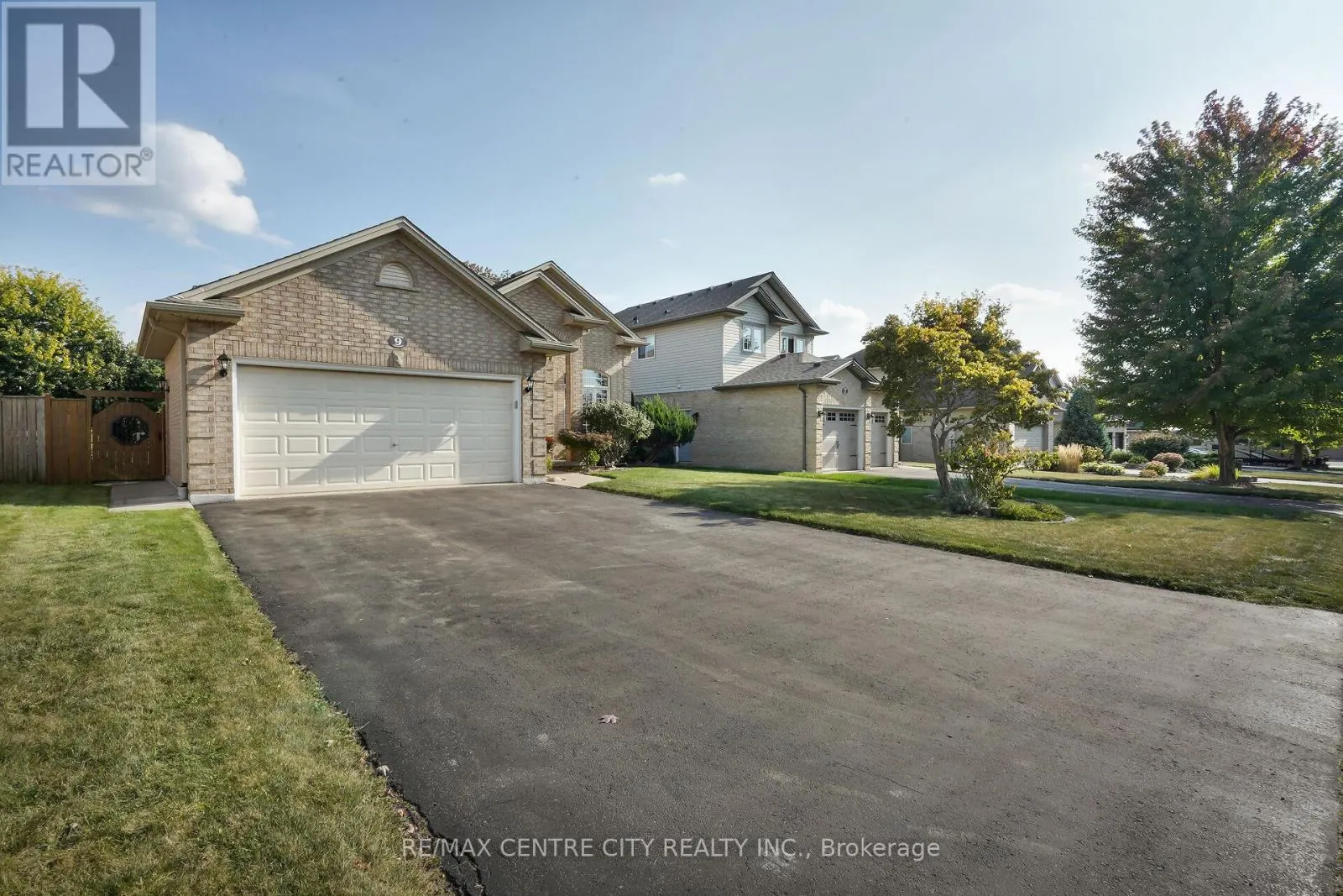 9 WILLARD CRESCENT