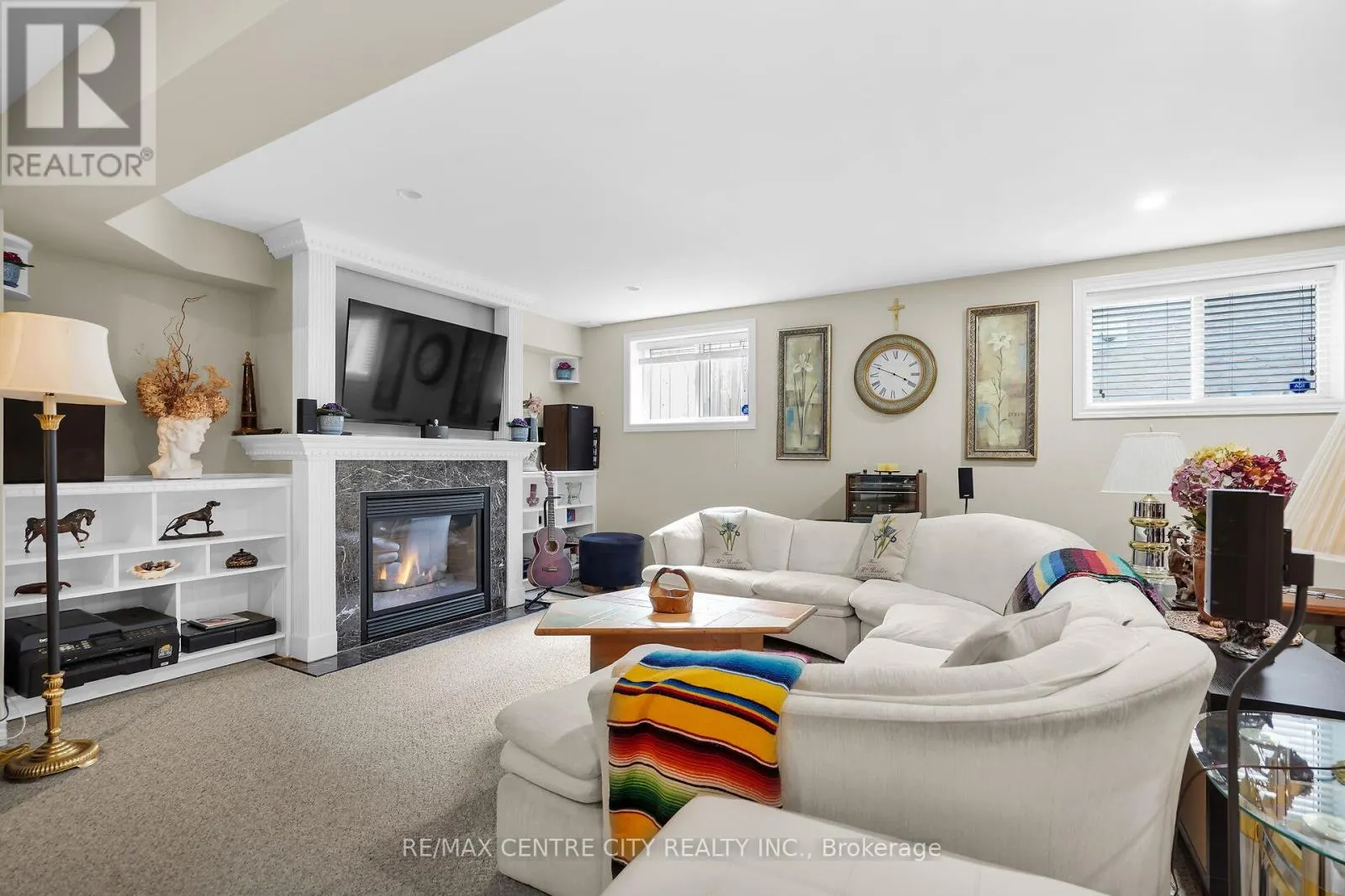 9 WILLARD CRESCENT