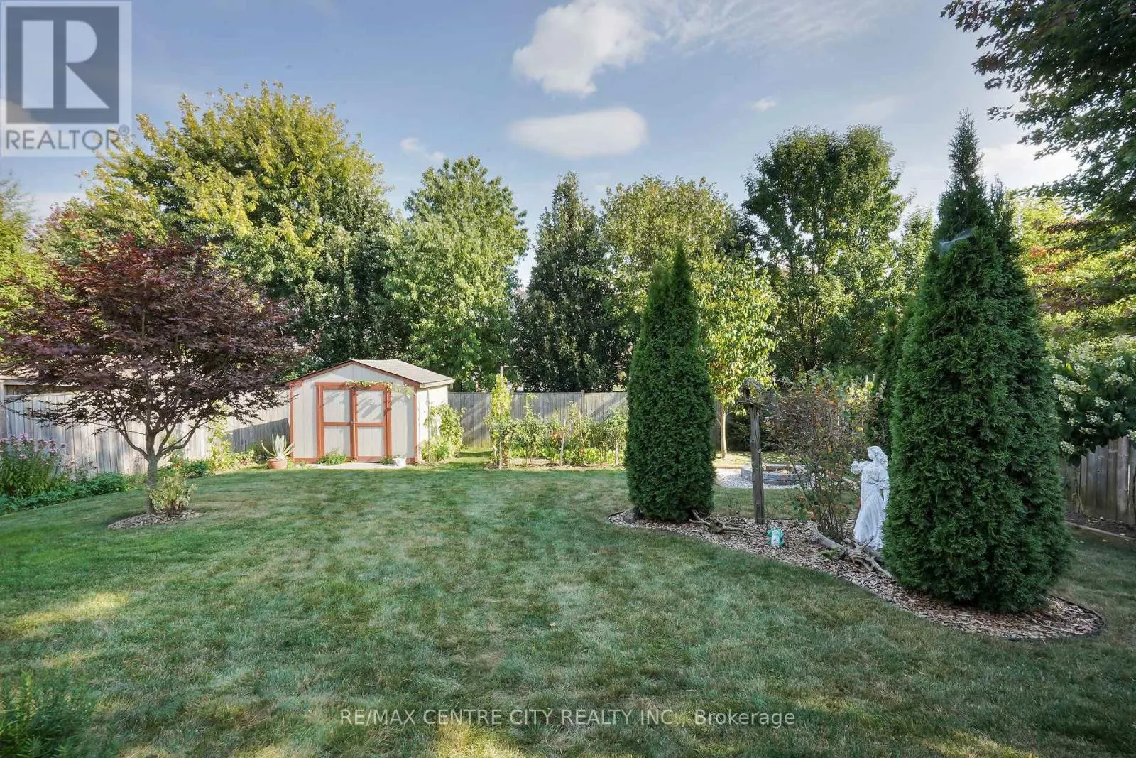 9 WILLARD CRESCENT