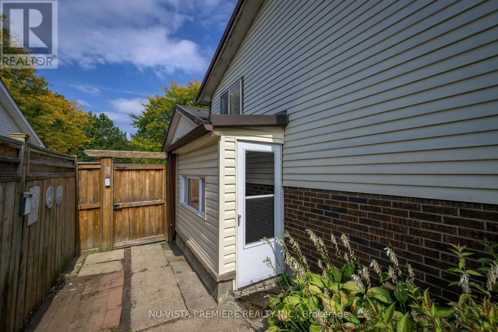 195 BANBURY ROAD
